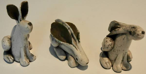 - a Ceramic by Rob Whelpton, measuring 9 x 5 cm (H x W) £32